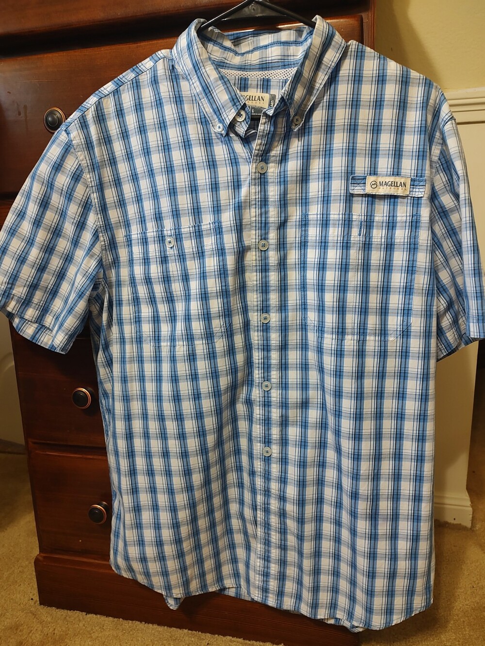 Magellan Outdoors Men's Blue Plaid Short-Sleeve Button-Up Shirt Size Large